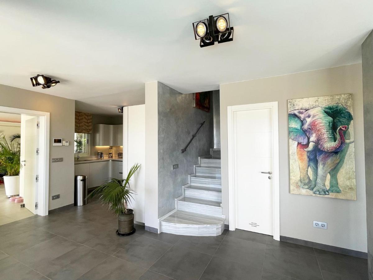 Luxury Villa Morelli With Seaview & Heated Pool Maspalomas  Luaran gambar